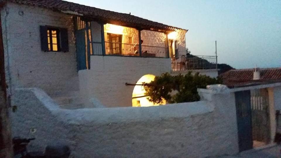 Lovely Traditionnal House With Sea View Τυρός Εξωτερικό φωτογραφία